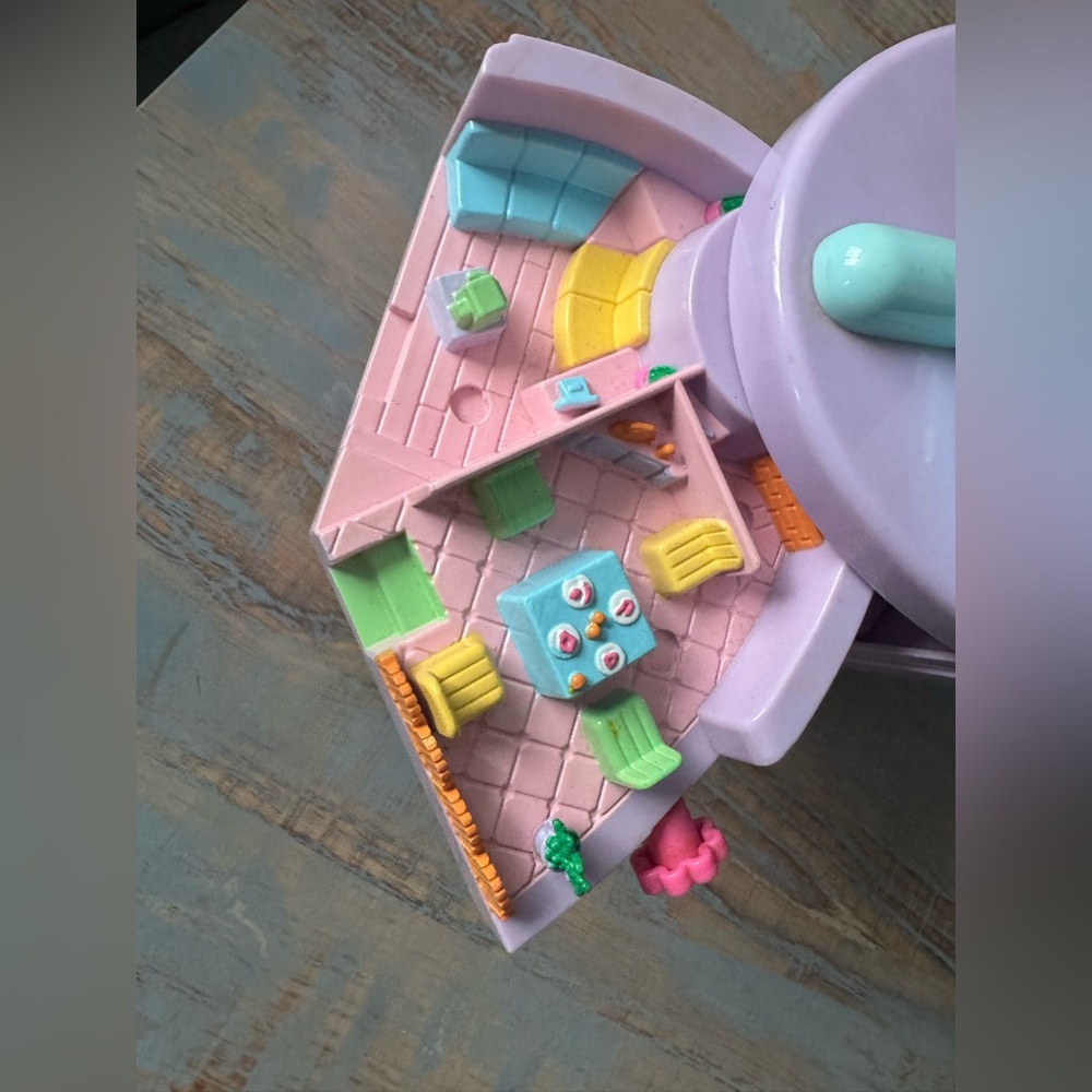 Polly Pocket 1991 Vintage Bluebird Pullout Playhouse Jewelry Box - Picture 13 of 16